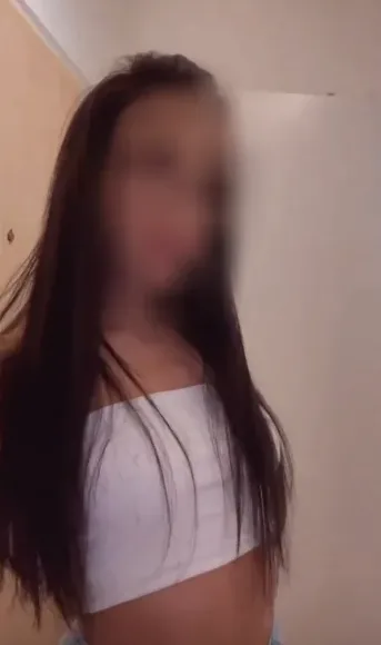 Lea, 28